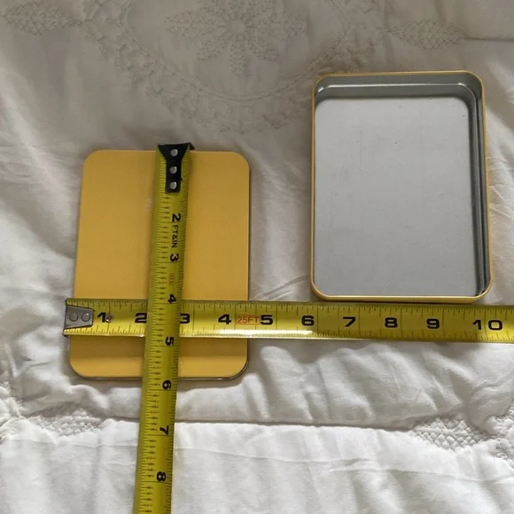 Free with purchase of any paid item. Burt’s Bees yellow tin with 🐝 bee. - Picture 9 of 13